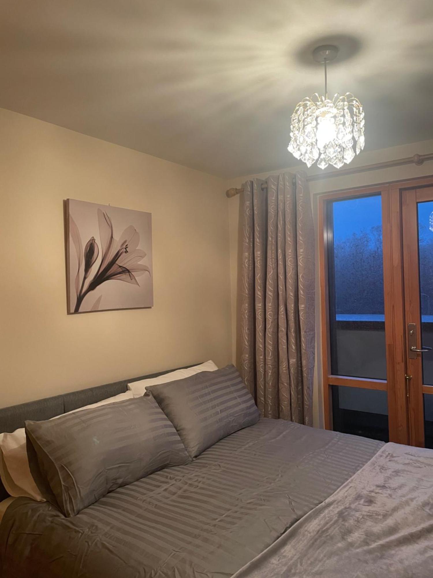 Апартаменты Courthouse View Penthouse 2 Клифден Экстерьер фото